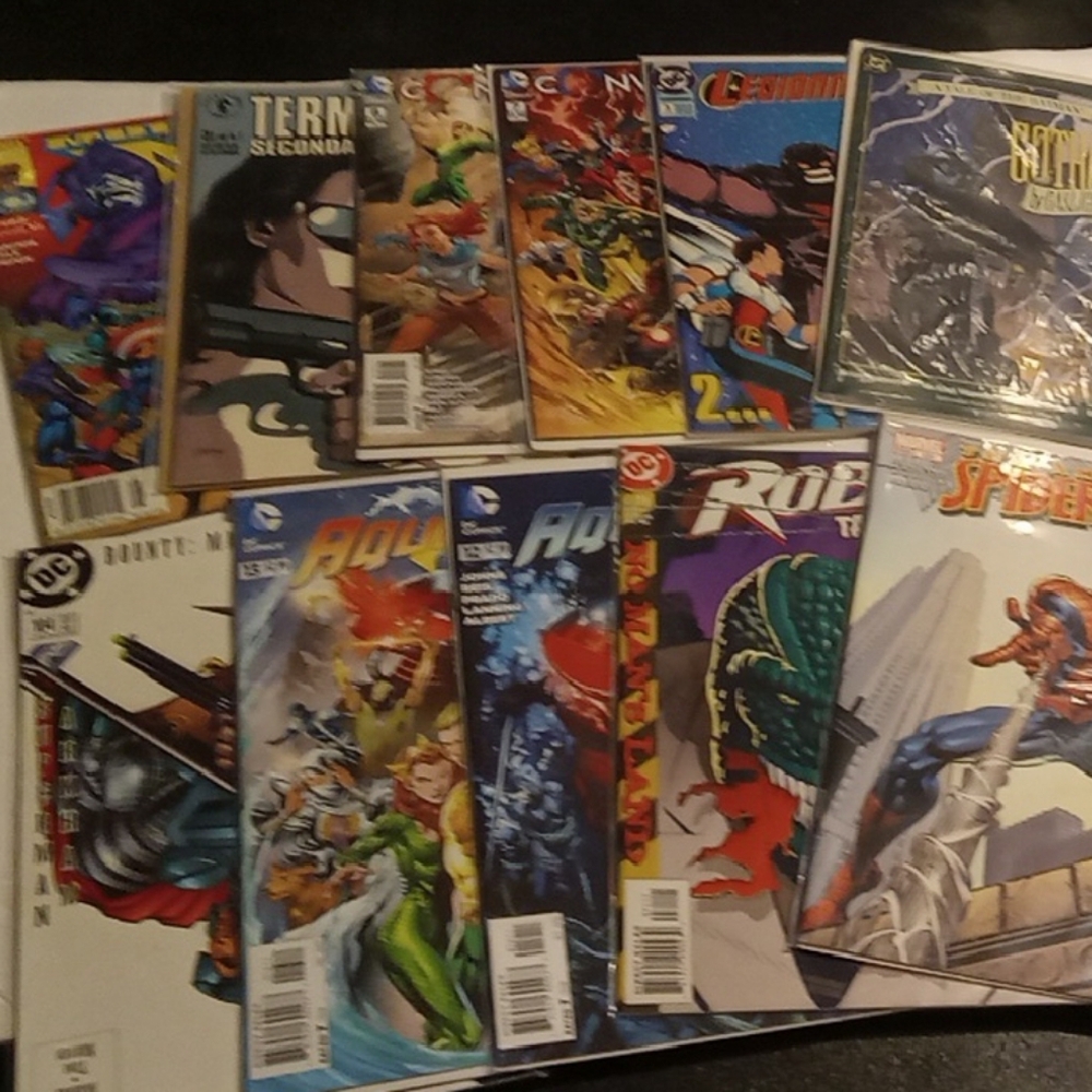 Comic Book Set Of 11 Superhero Comics Different
